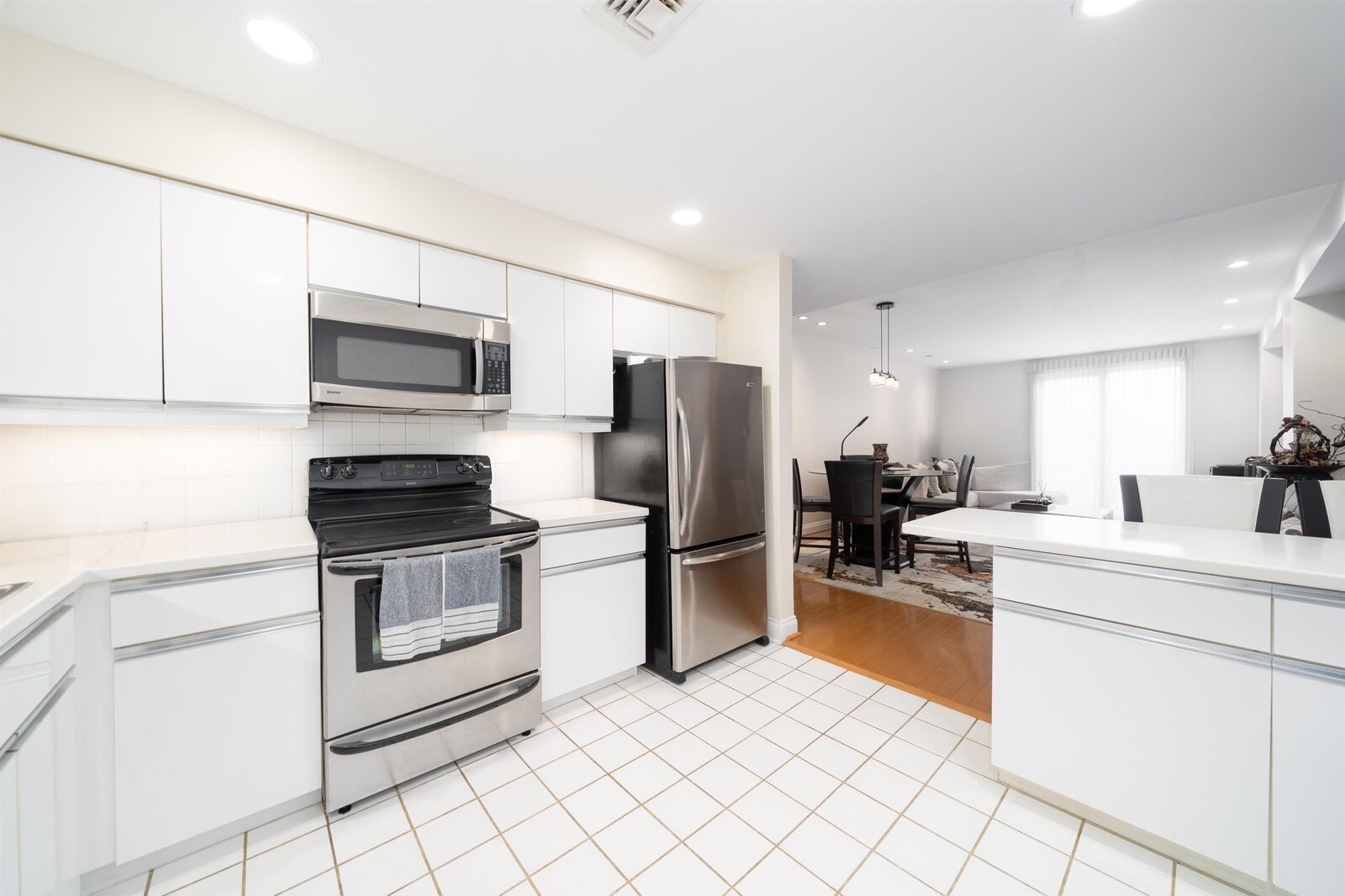 Property Photo: 100 Shearwater Ct East NJ 07305