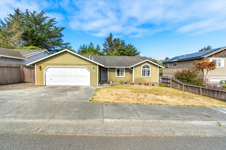 Property Photo:  6400 Humboldt Hill Road  CA 95503 