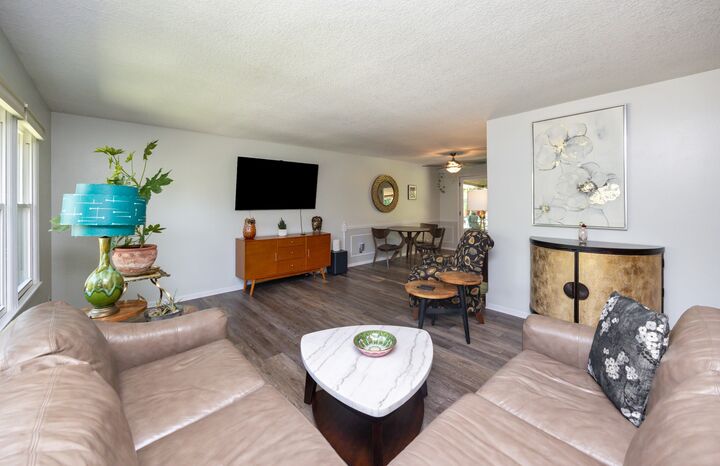 Property Photo:  6620 Northwest Drive  IA 50324 