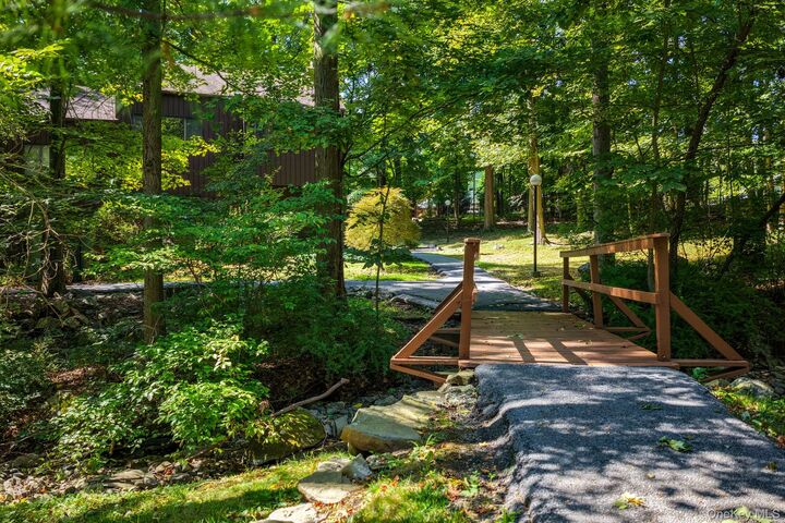 Property Photo: 4 Aspen Court NY 10930