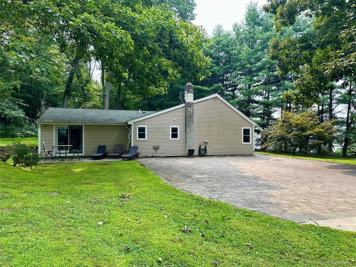 Property Photo:  120 Cranberry Drive  NY 12533 