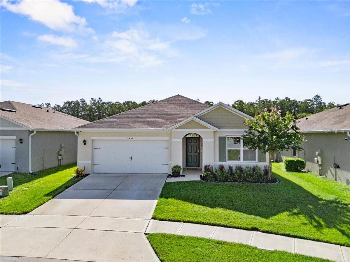 Property Photo: 1451 Fox Squirrel Drive FL 33897