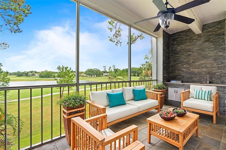 Property Photo:  467 Hamptoncrest Circle 203  FL 32746