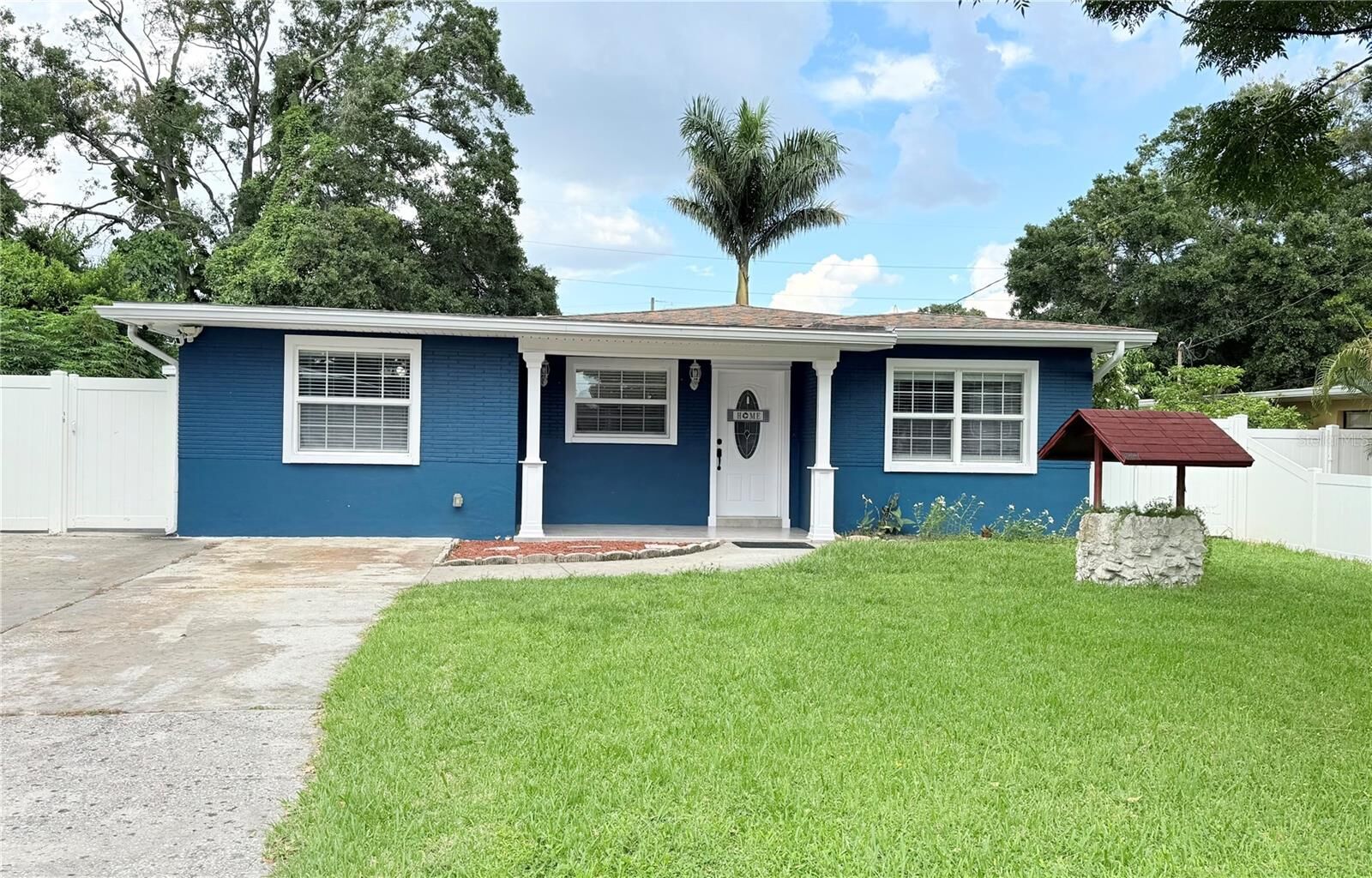 Property Photo: 2115 W Virginia Avenue FL 33607