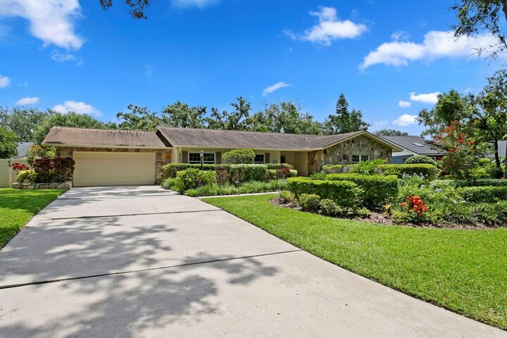 Property Photo:  818 Gascon Place  FL 33617 