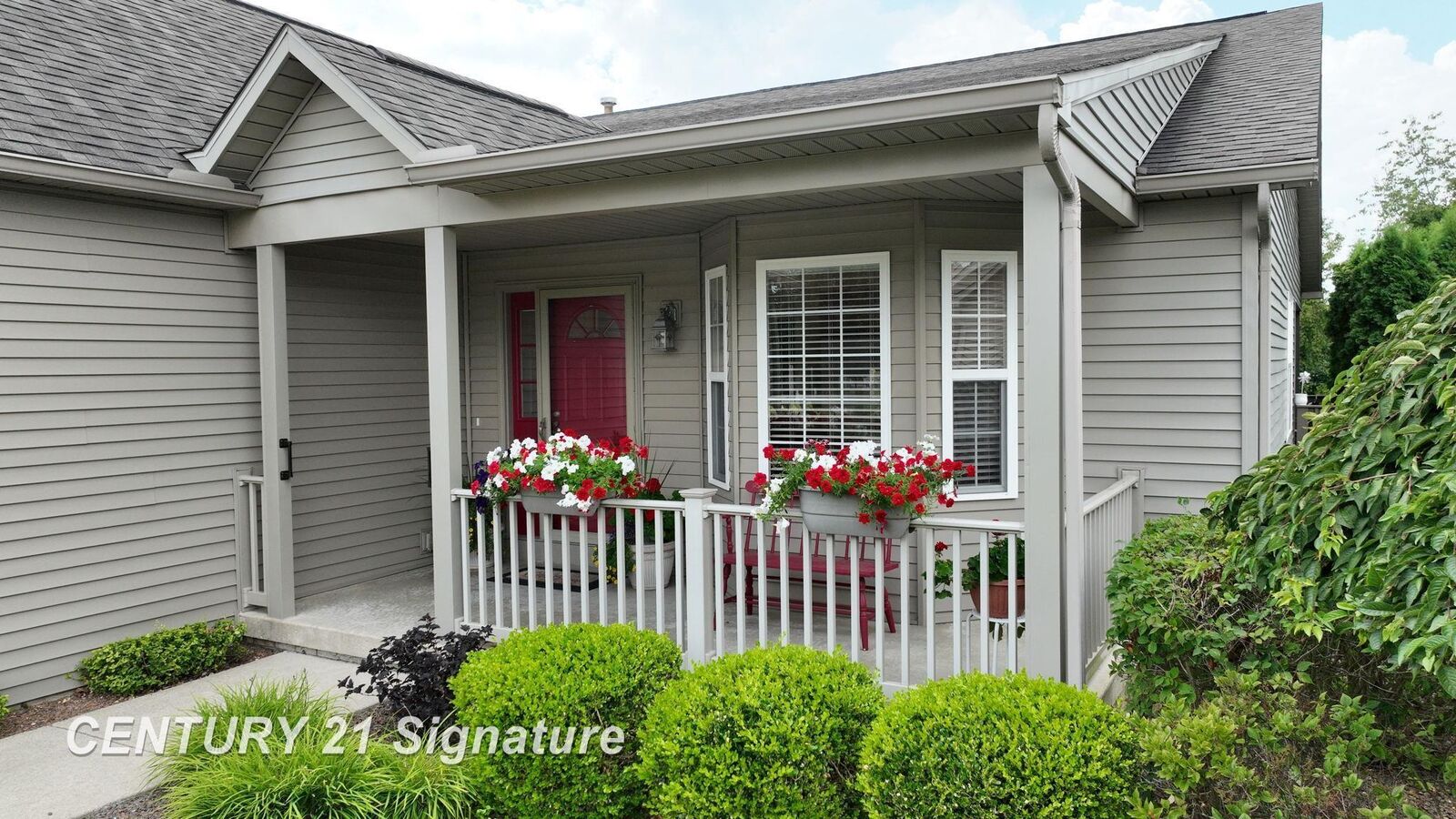 Property Photo:  4336 Maya Lane  MI 48473 