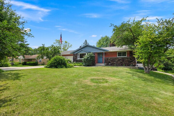 7059 N 91st St  Milwaukee WI 53224 photo