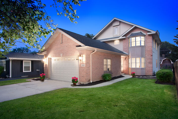 215 N Hager Avenue  Barrington IL 60010 photo