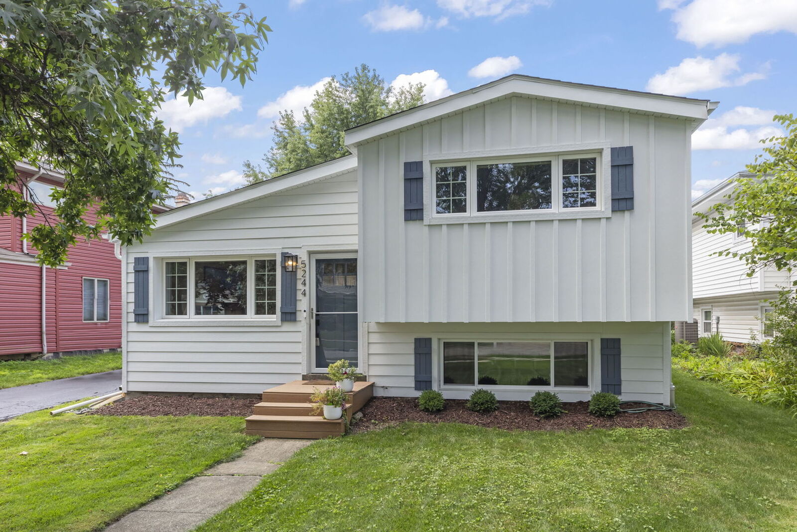 Property Photo:  5244 Benton Avenue  IL 60515 