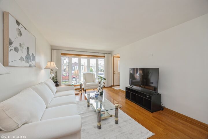 Property Photo: 6220 S McVicker Avenue IL 60638