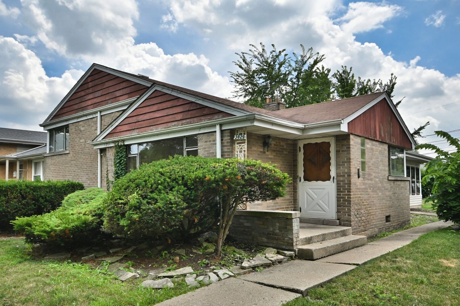 Property Photo:  3829 W Chase Avenue  IL 60712 