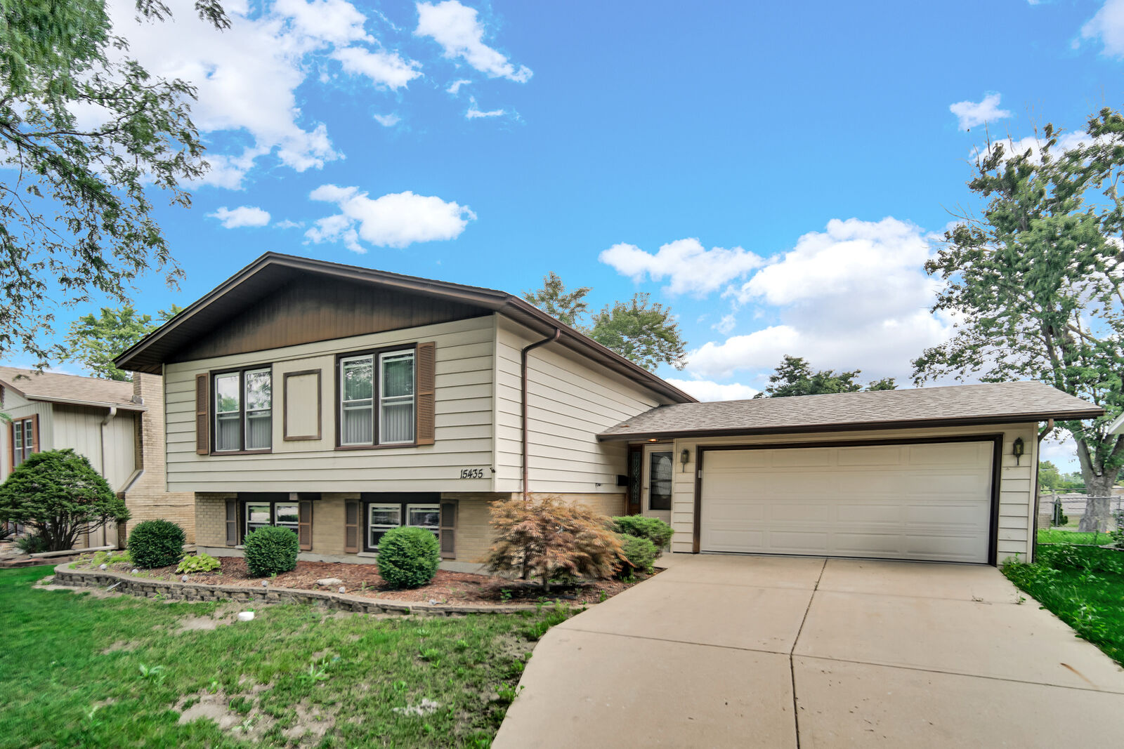Property Photo: 15435 Orogrande Drive IL 60452