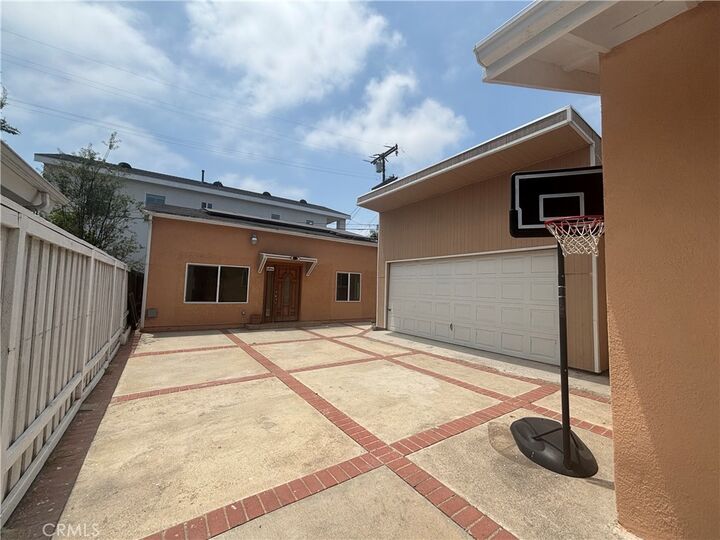 Property Photo: 5448 W 116th Street CA 90304