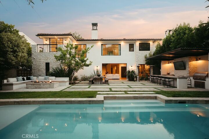 Property Photo:  10 Seabluff  CA 92660 