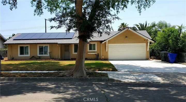 Property Photo: 857 N Dallas Avenue CA 92410