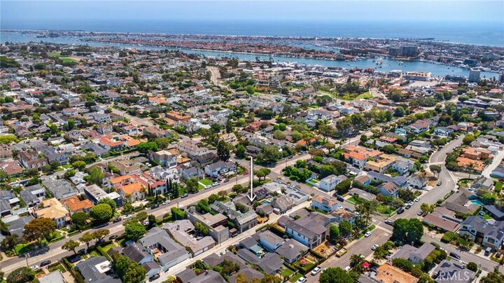 511 Santa Ana Avenue  Newport Beach CA 92663 photo