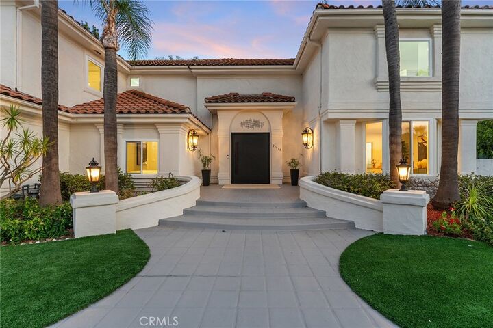 Property Photo:  23938 Aspen Way  CA 91302 