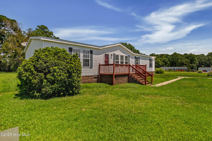 Property Photo:  323 Cypress Knoll Drive  NC 28574 