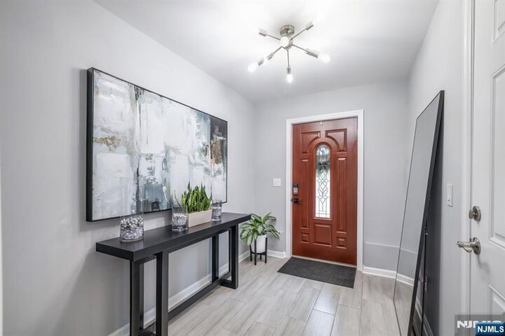 Property Photo:  6 Stanley Way  NJ 07465 