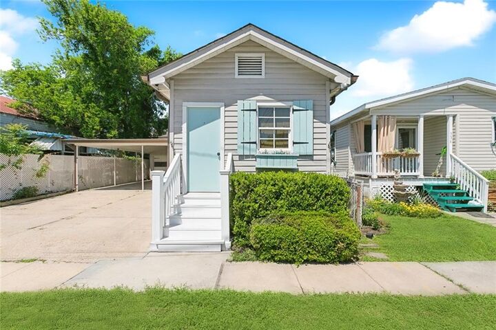 532 Esteban Street  Arabi LA 70032 photo
