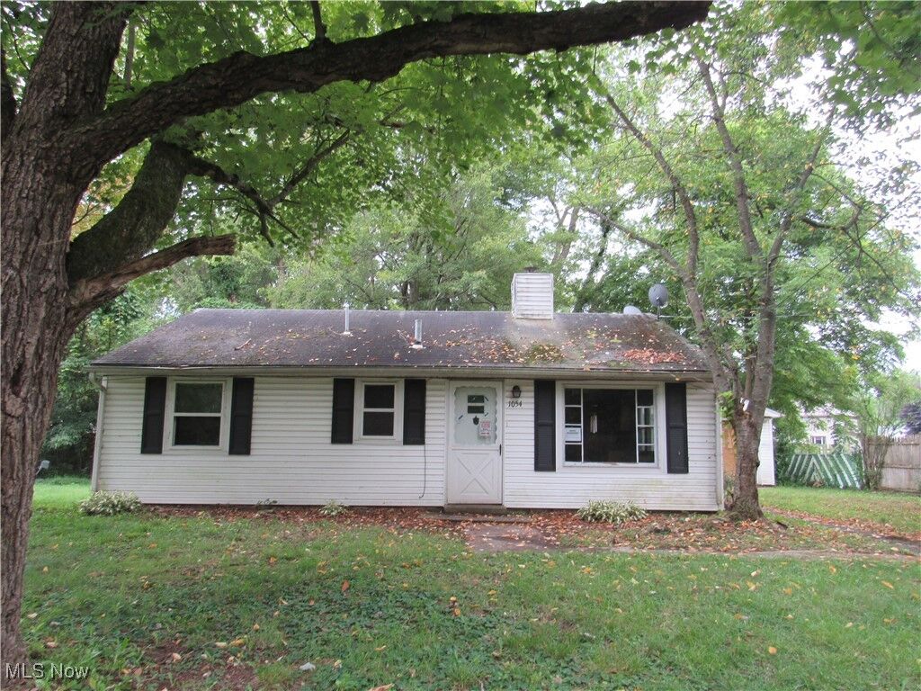 Property Photo: 1054 Water Street OH 44444