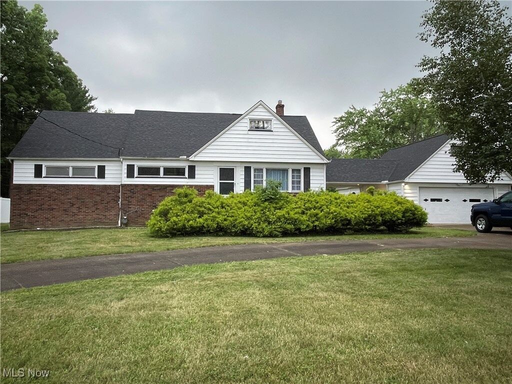 Property Photo:  10641 Albion Road  OH 44133 