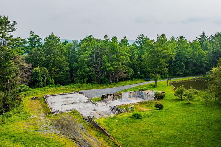 Property Photo: 398 Valley View Road VT 05001