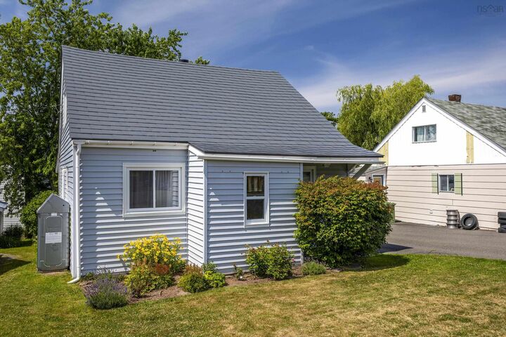 Property Photo: 11 Maclaren Ave NS B2H 3N3