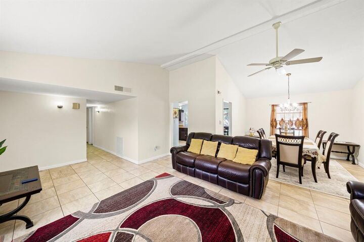 Property Photo: 2121 Newbury Drive TX 76014