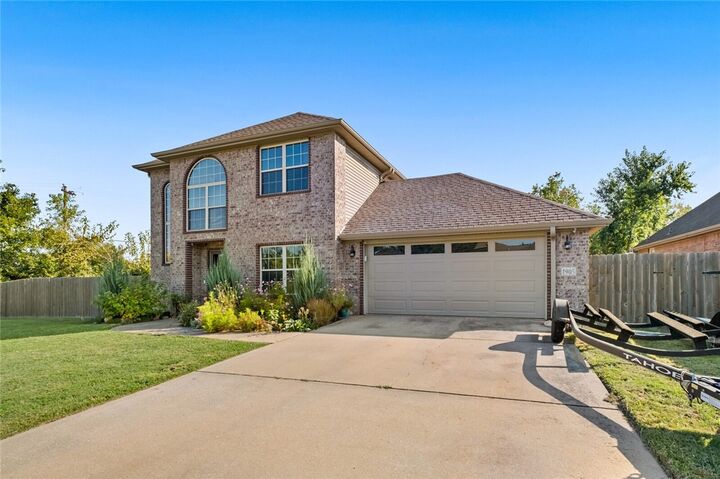Property Photo: 1905 W Countryside Lane AR 72758