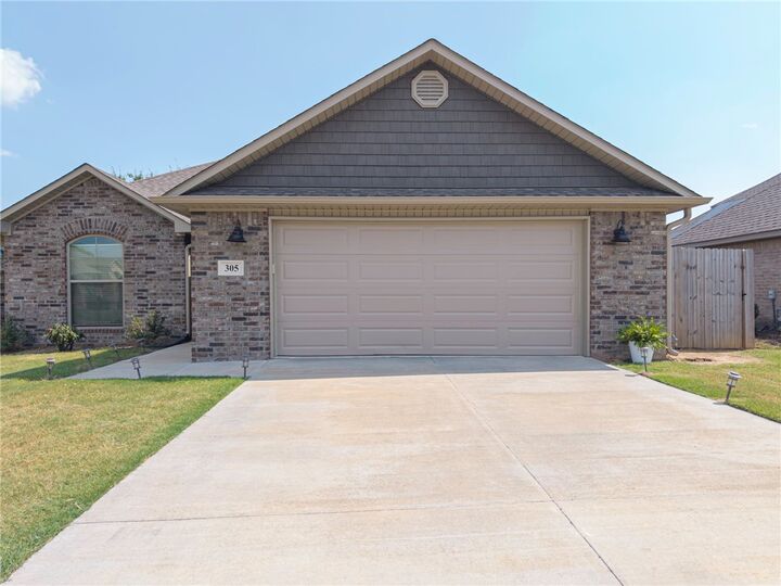 Property Photo: 305 Boulder Drive AR 72956