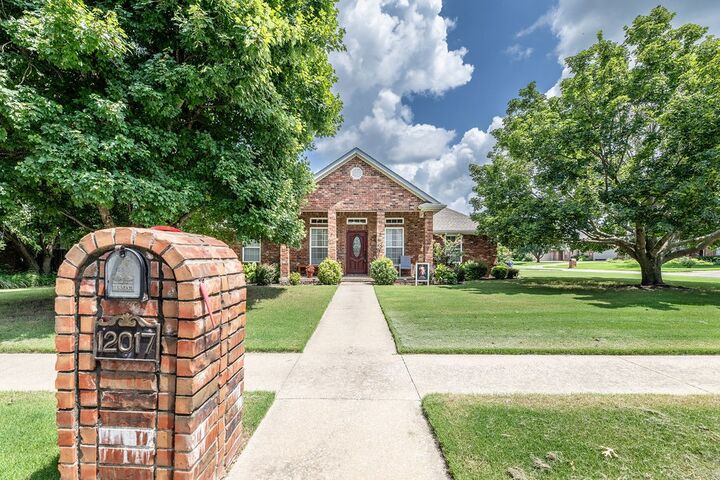 Property Photo: 12017 Riviera Place AR 72730