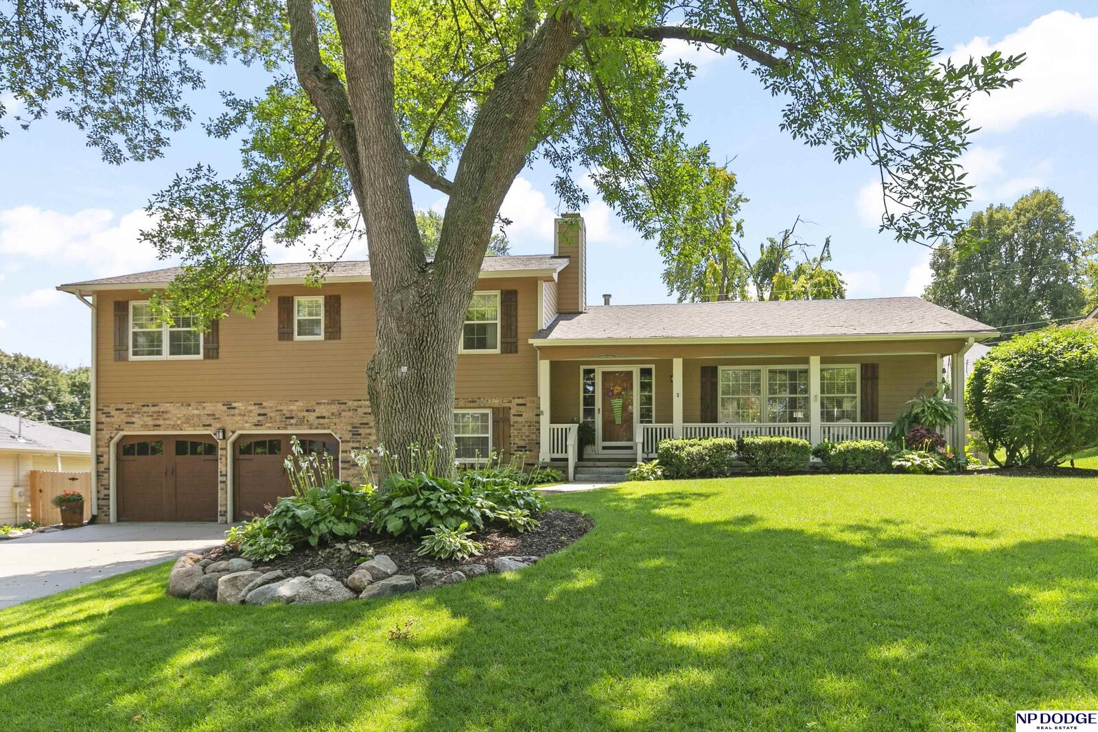 Property Photo:  12917 Jackson Street  NE 68154 
