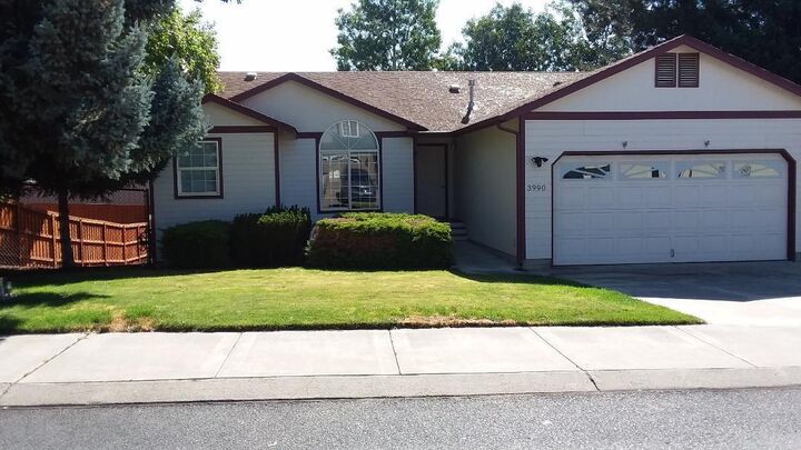3990 SW Ben Hogan Drive  Redmond OR 97756 photo