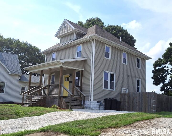 Property Photo:  435 W Maple Street  IL 61520 