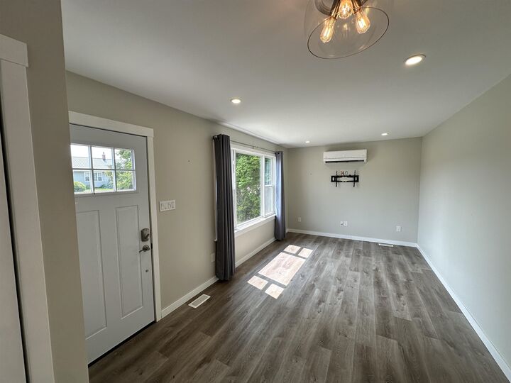 Property Photo:  389 Highland Avenue  PE C1N 2M4 