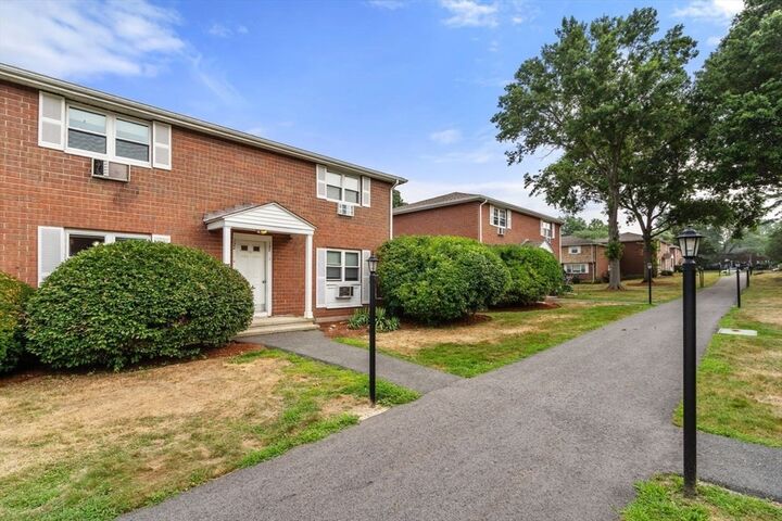 Property Photo:  120 Kingston Street 120  MA 01845 