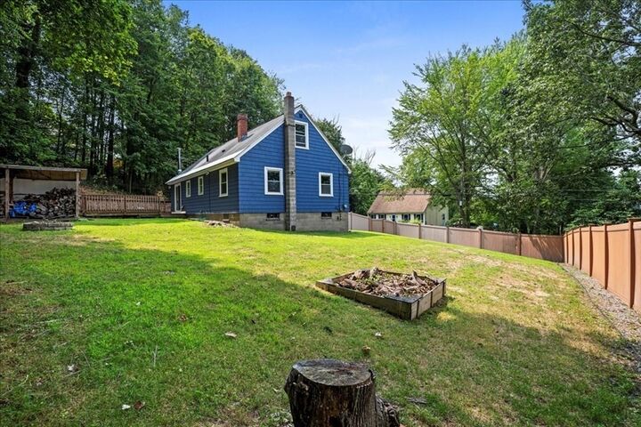 Property Photo:  61 Elmwood St  MA 01501 