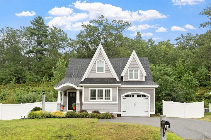 23 Calla Rd.  Londonderry NH 03053 photo
