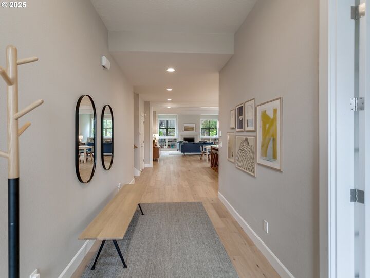 Property Photo: 4057 Heron Dr OR 97068