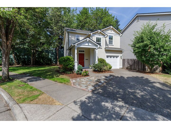 Property Photo:  401 NE 55th Ave  OR 97124 