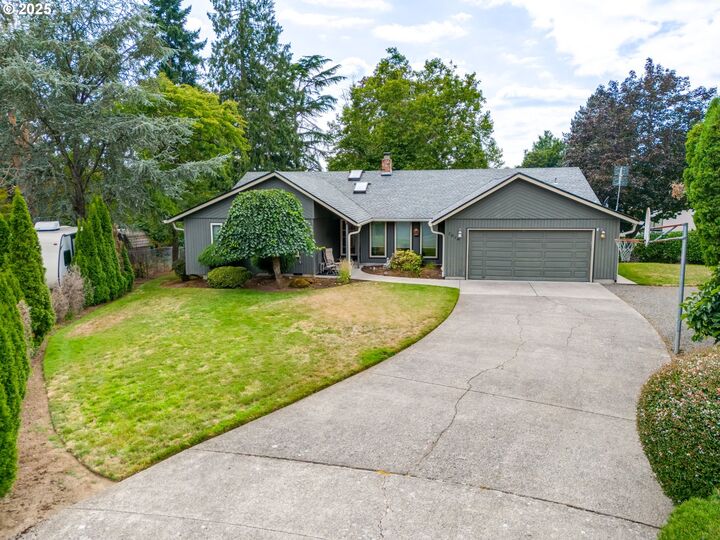 Property Photo: 2614 SE 138th Ave WA 98683