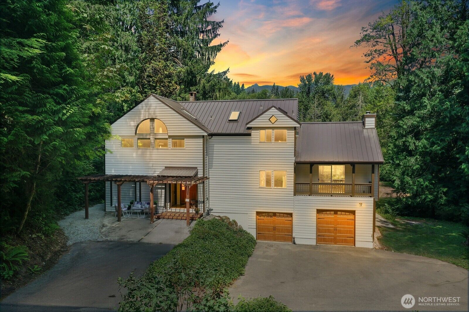 Property Photo:  45908 SE Edgewick Road  WA 98045 