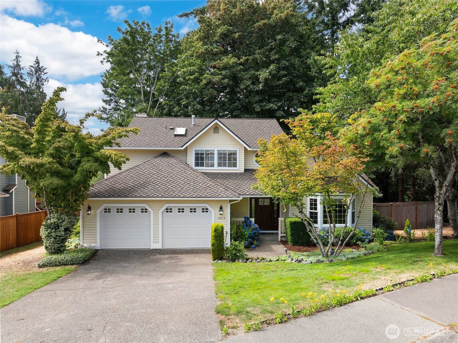 Property Photo: 19513 134th Avenue SE WA 98058