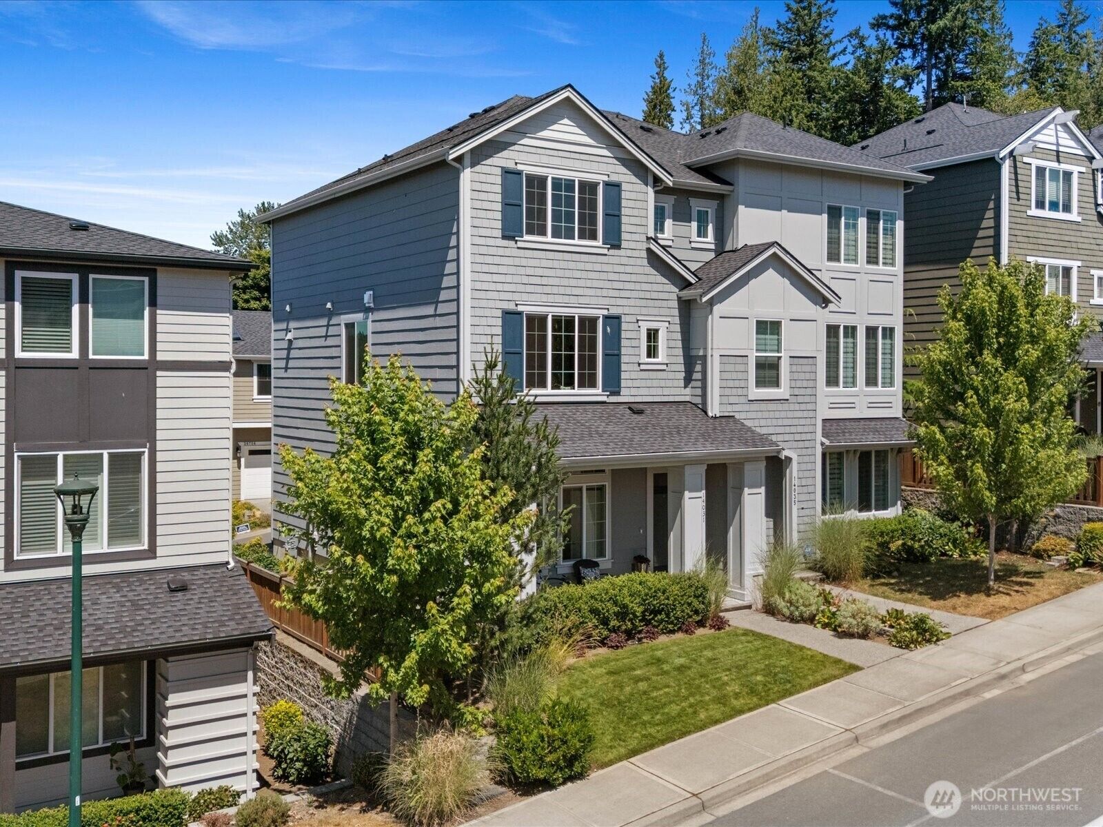 Property Photo: 14031 3rd Avenue NE WA 98019