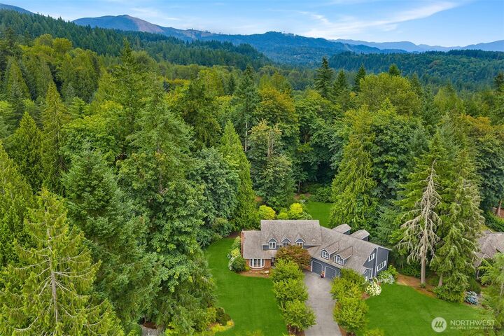 Property Photo:  13014  205th Place SE  WA 98027 
