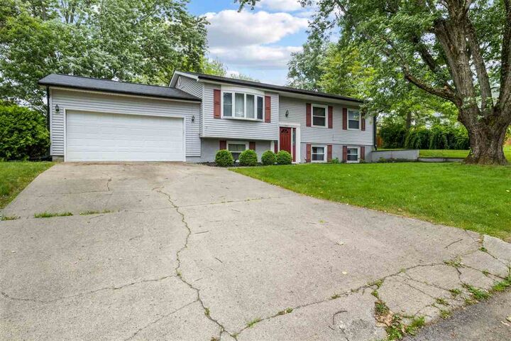 Property Photo: 429 Greenbrier Drive IN 47374