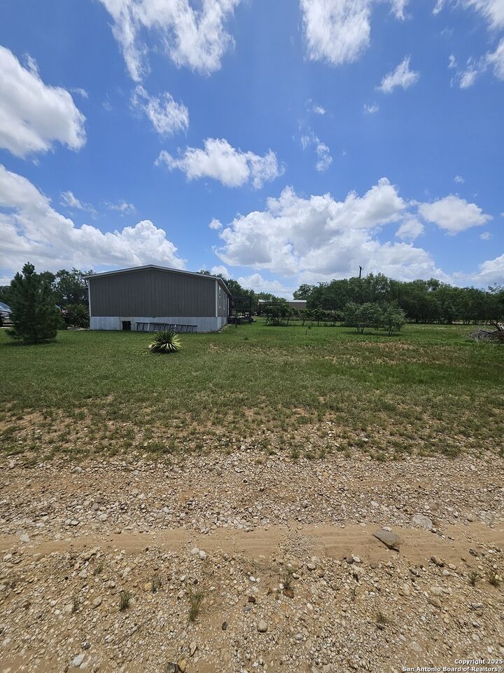 Property Photo: 11916 Sulphur Springs TX 78101