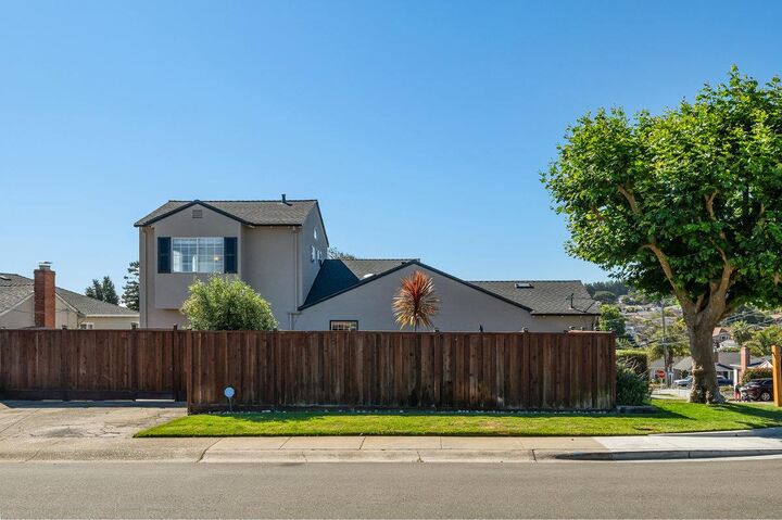 Property Photo: 403 Santa Florita Avenue CA 94030