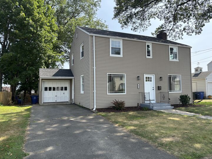Property Photo:  675 Goldenrod Avenue  CT 06606 